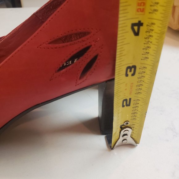 Etienne Aigner leather Heels size 8.5 40's inspired cutout red block heel - Picture 11 of 11
